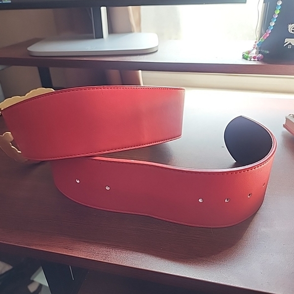 GUCCI GG Marmont Leather Belt – Red with Pearl Embellished Gold Buckle 38 - - Picture 5 of 10